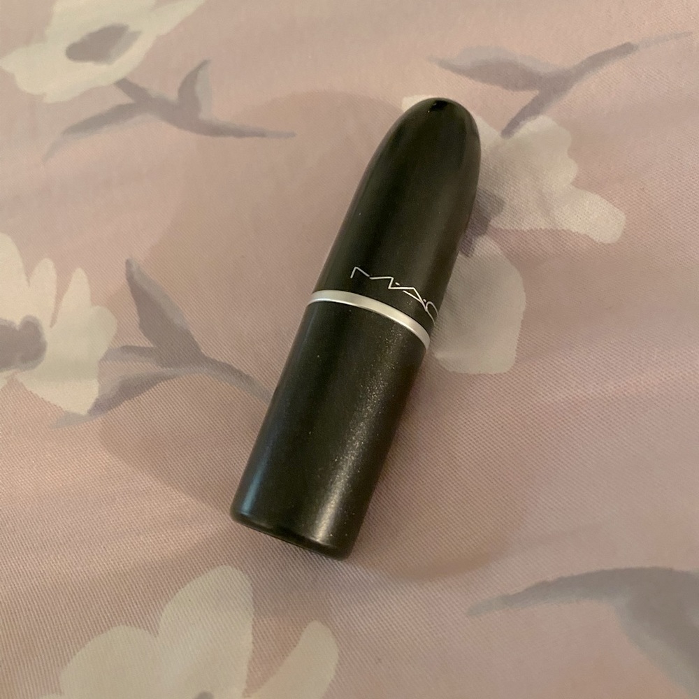 MAC Velvet Teddy matte Lipstick